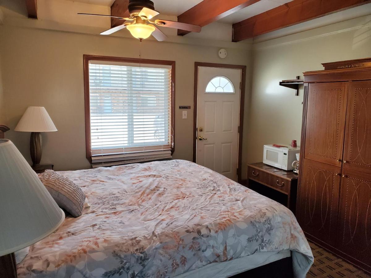 Golden Gate Lodging Plattsburgh Extérieur photo